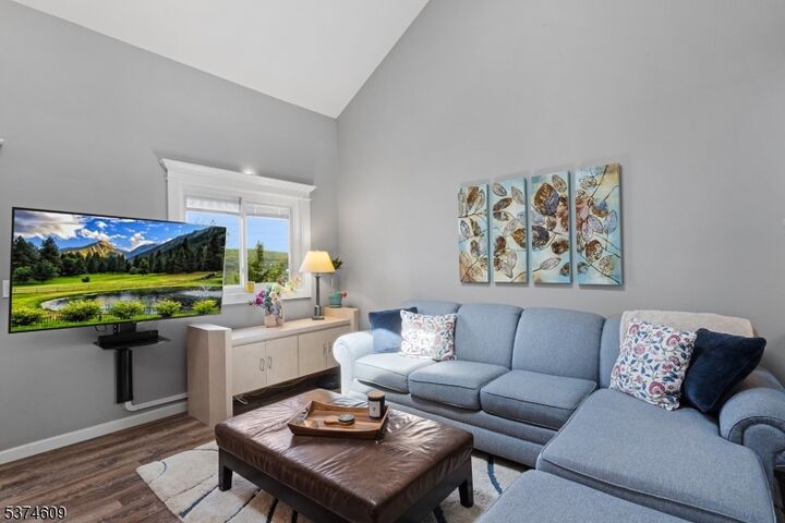 Property Photo:  1 Attitash Dr Unit 4  NJ 07462 