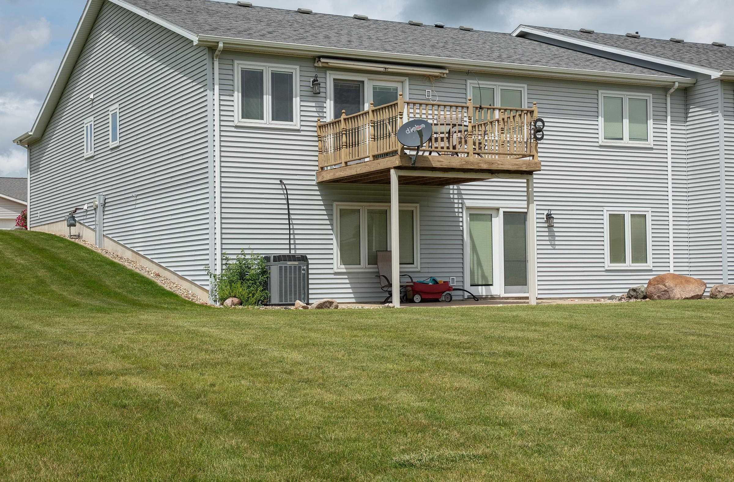 Property Photo:  2419 Carstensen Dr  IA 50677 