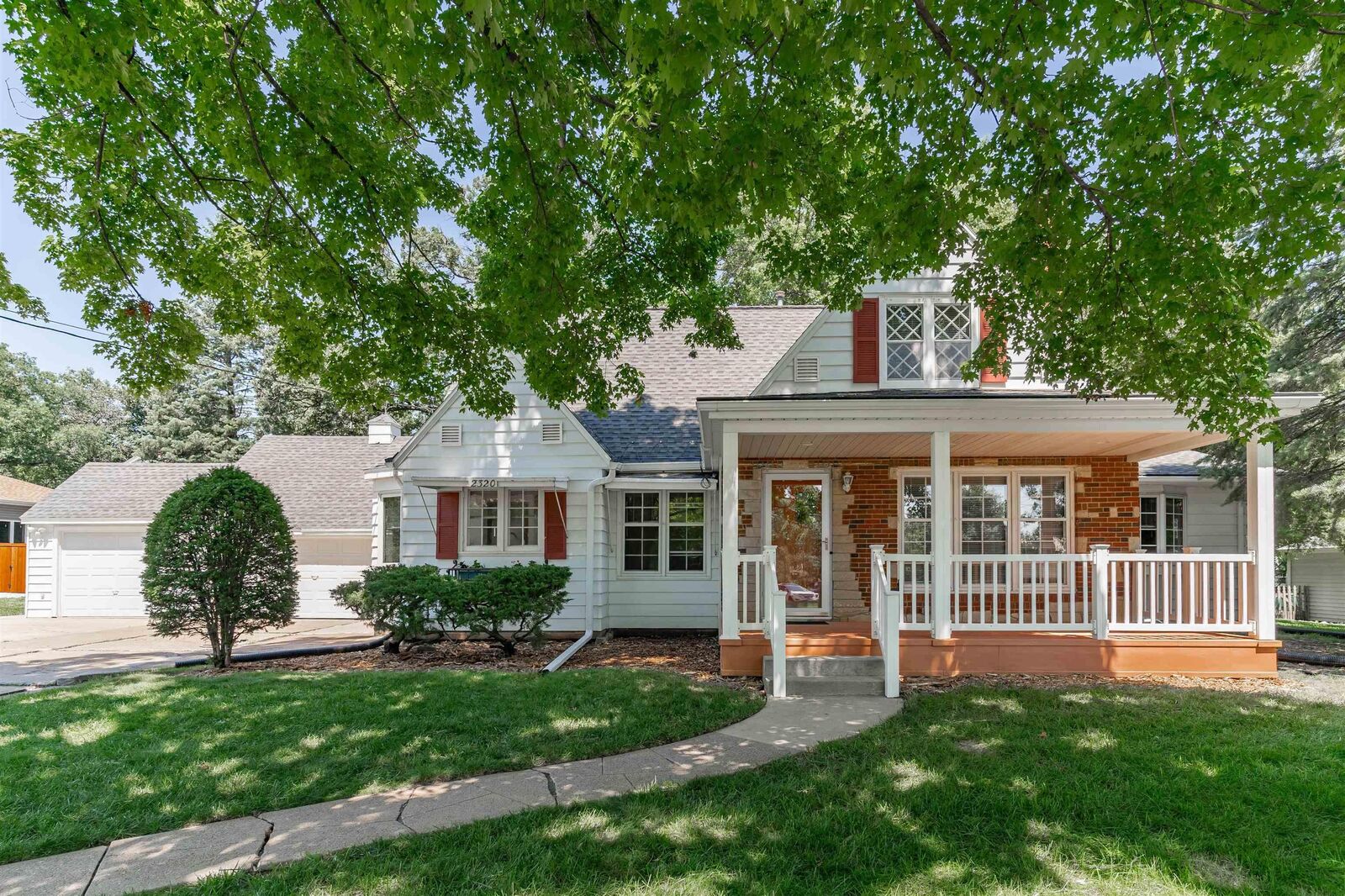 Property Photo: 2320 Rainbow Drive IA 50613
