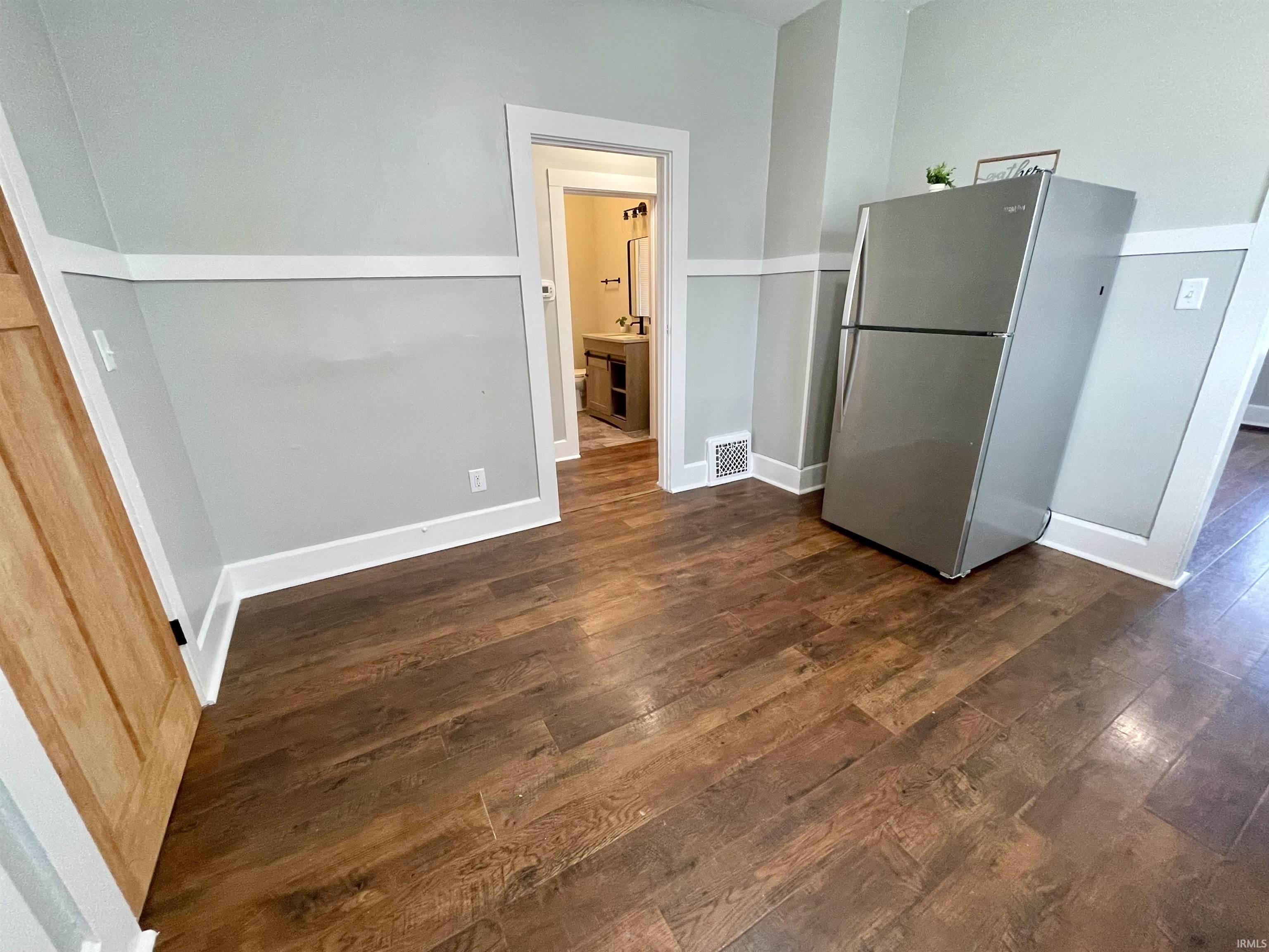 Property Photo: 715 E Louisiana Street IN 47711