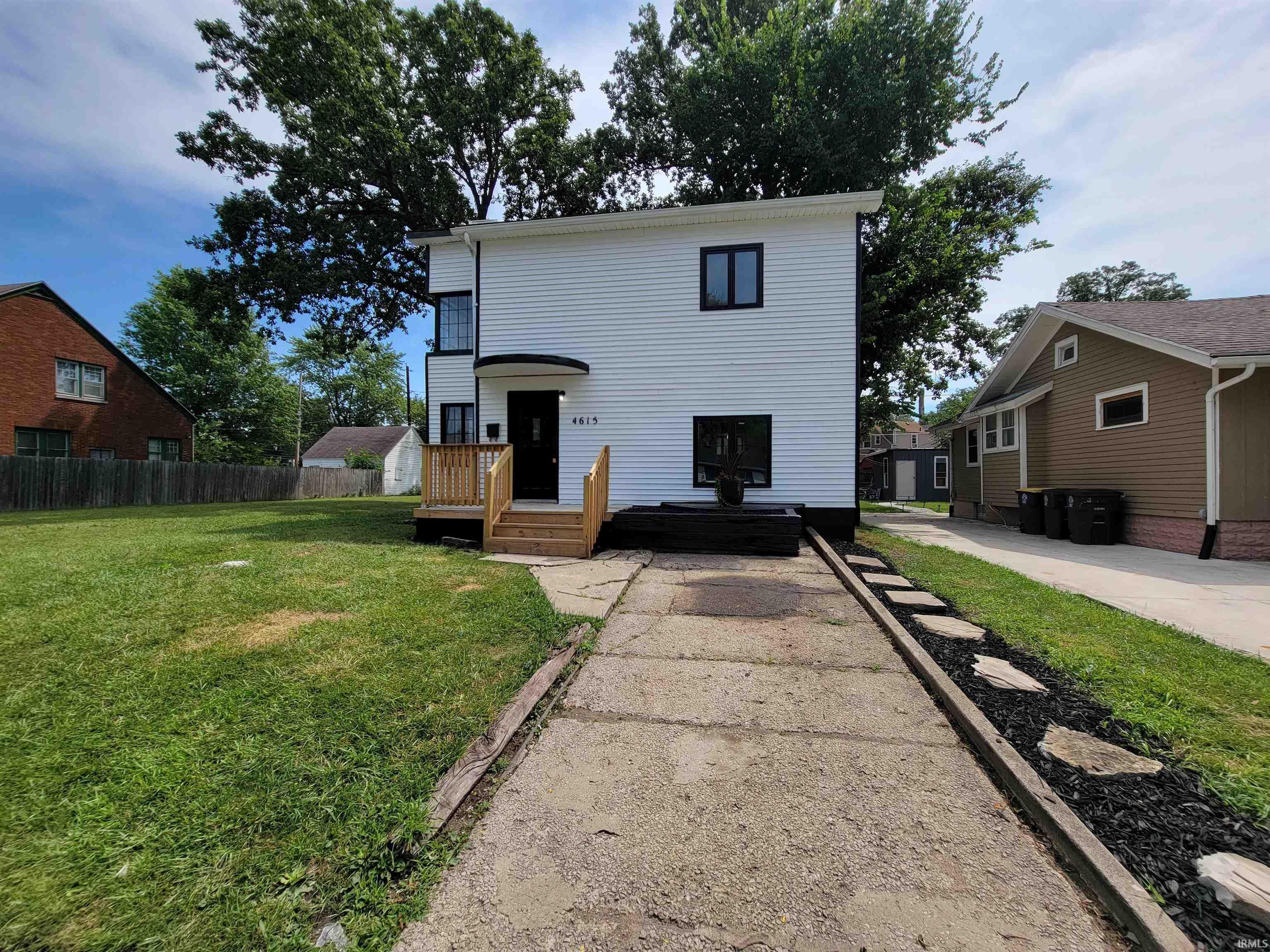 Property Photo: 4615 S Calhoun Street IN 46807-2809