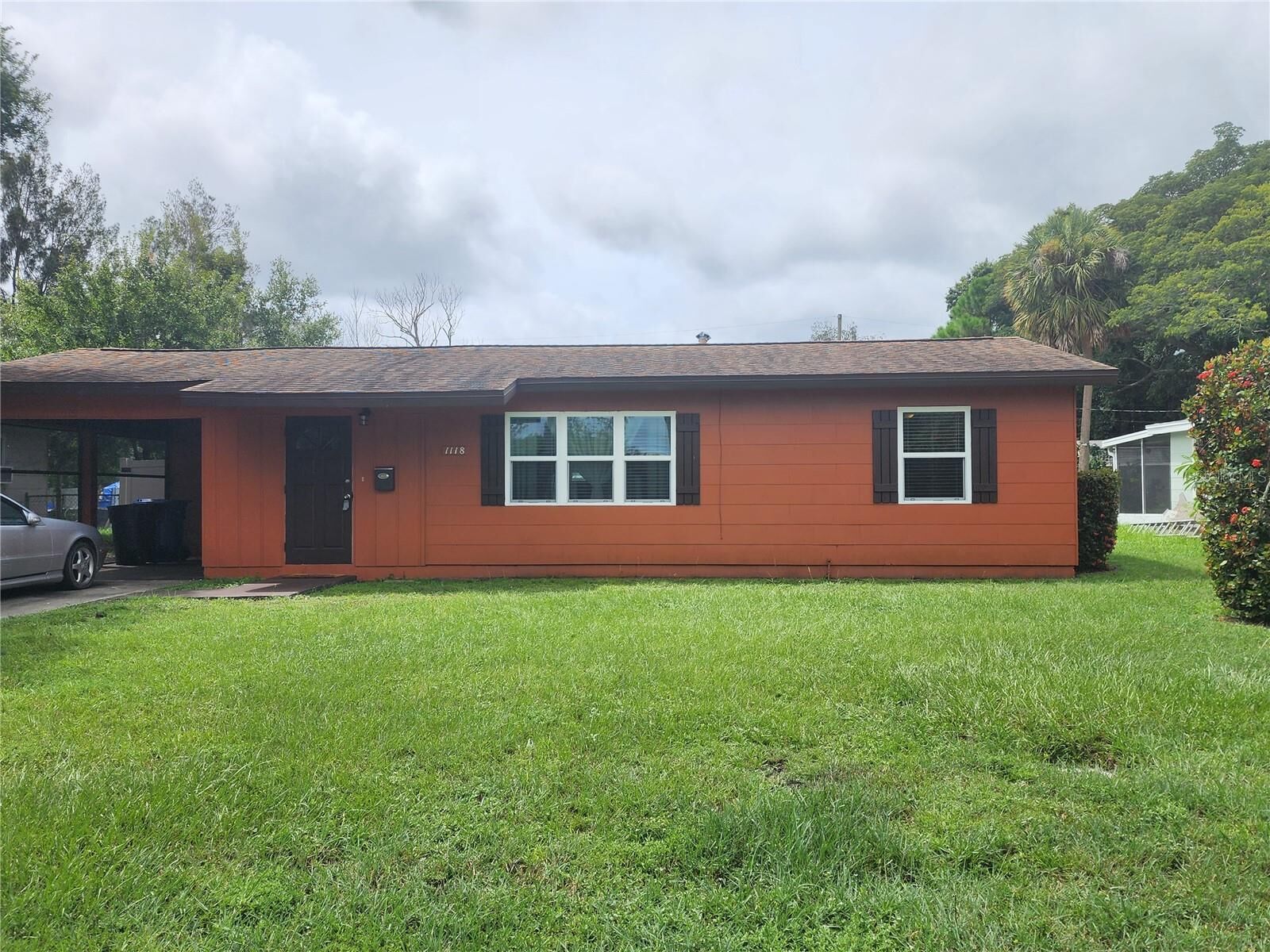 Property Photo:  1118 60th Avenue N  FL 33703 