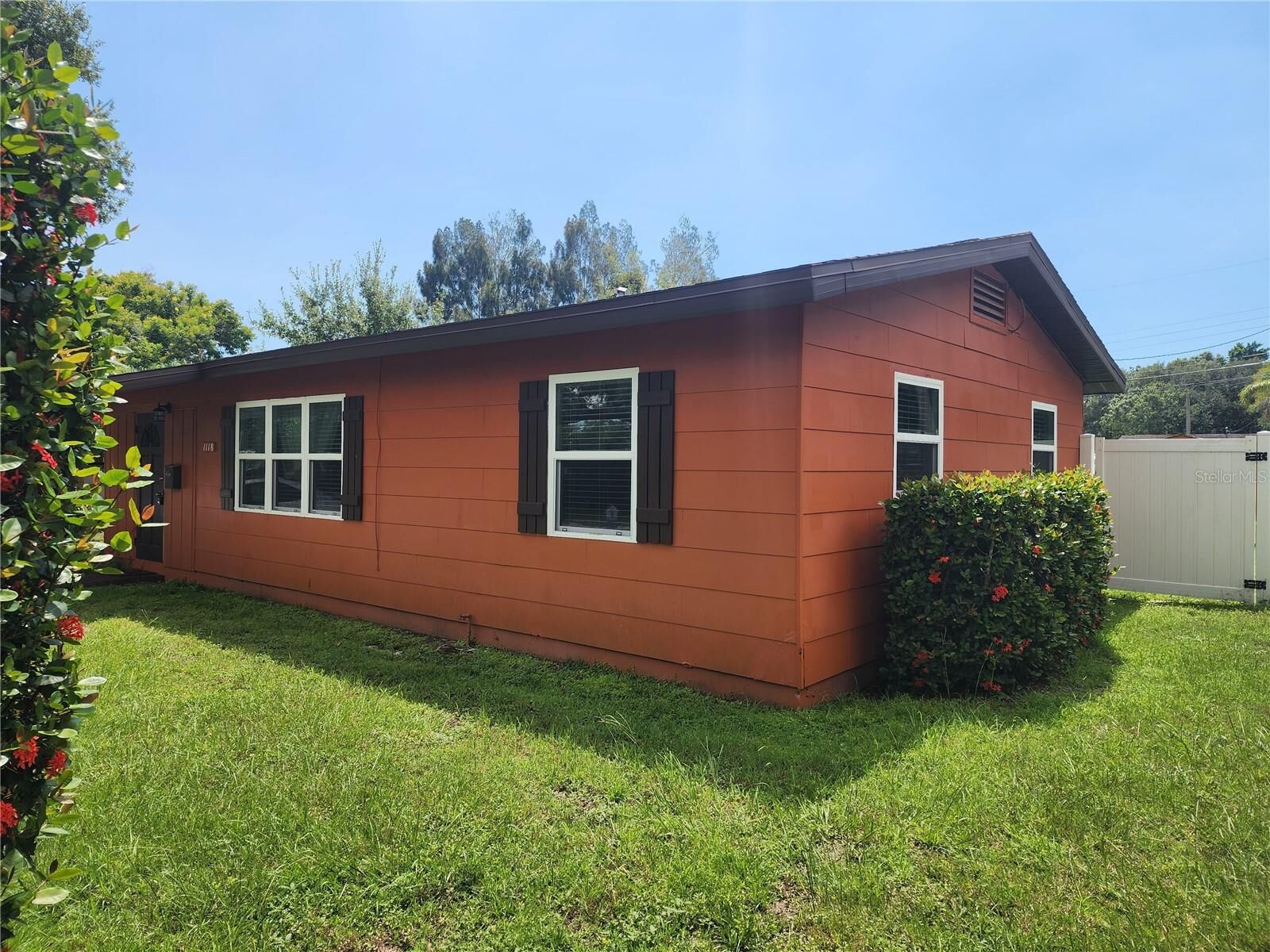Property Photo:  1118 60th Avenue N  FL 33703 