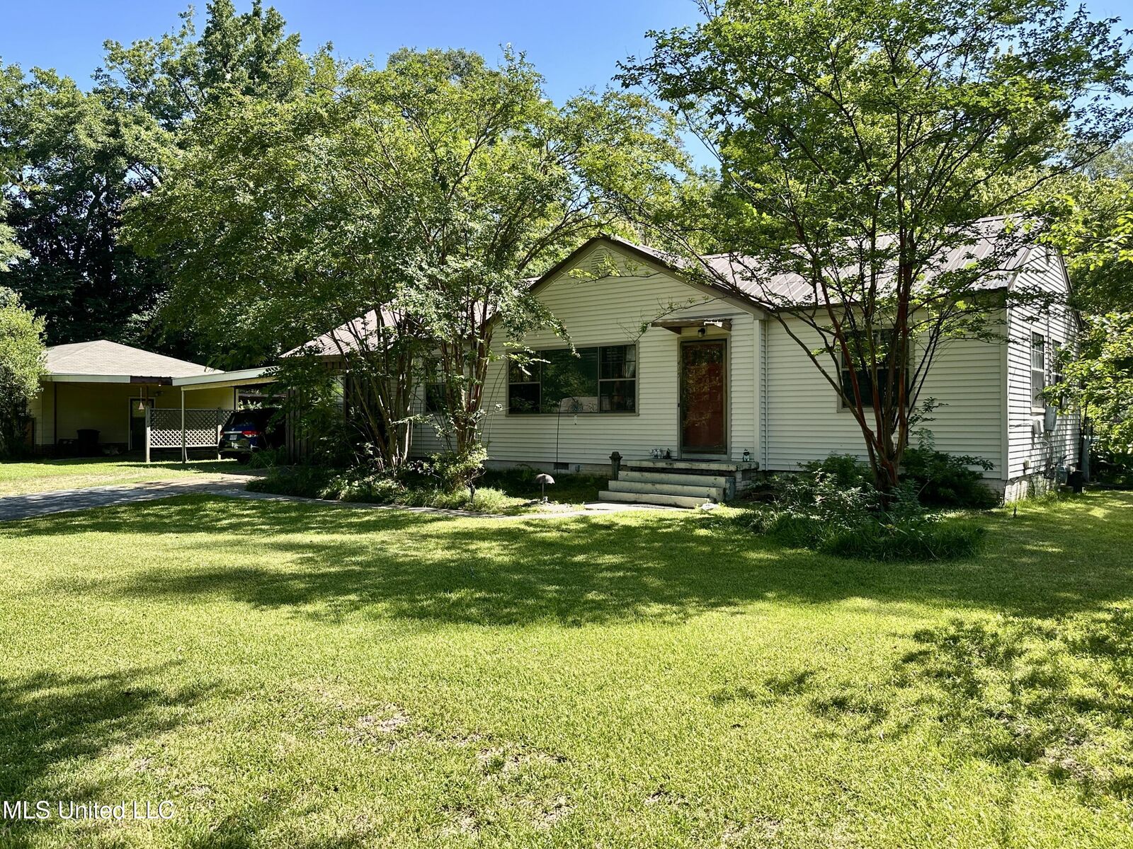 Property Photo: 415 Bolton Brownsville Road MS 39041