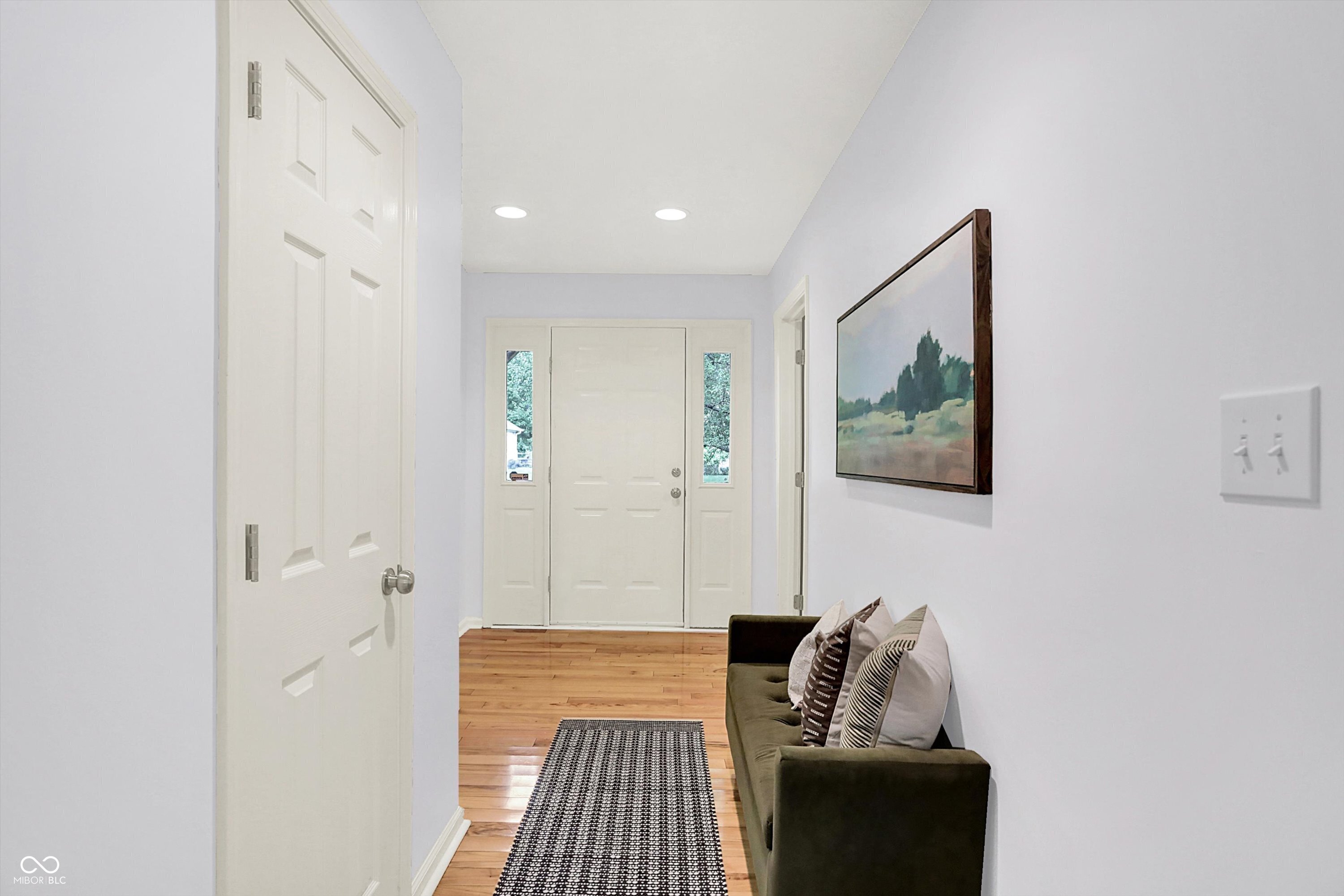 Property Photo: 360 Abbedale Court IN 46032