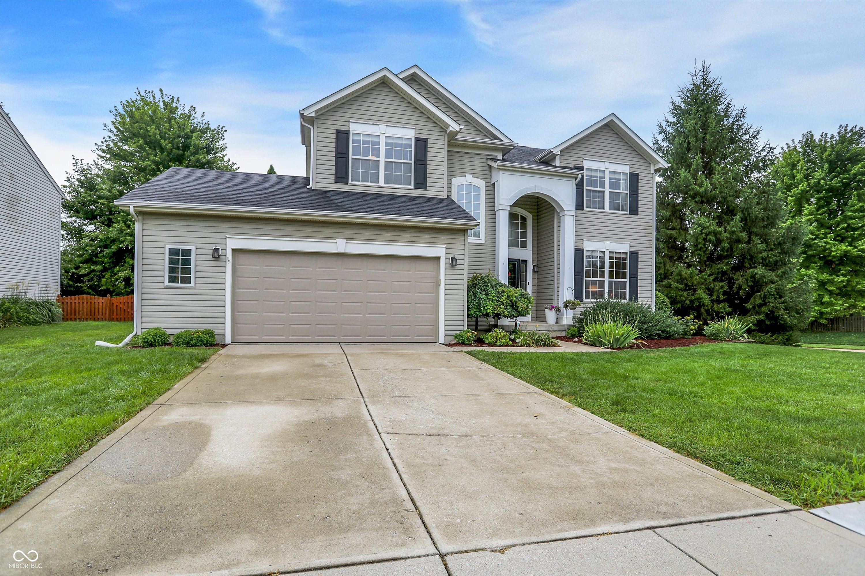 Property Photo: 11729 Gatwick View Drive IN 46037