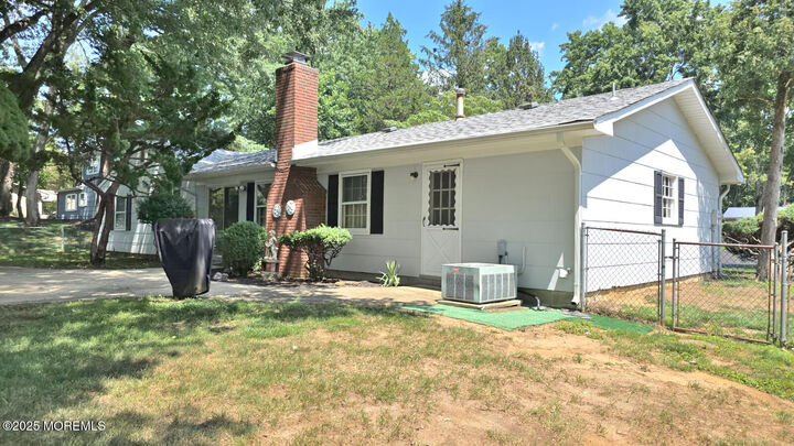 Property Photo:  7 McIntosh Lane  NJ 07726 