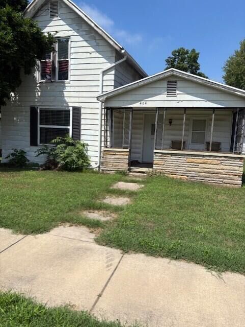 Property Photo: 404 W Saint Joseph Street MI 49098