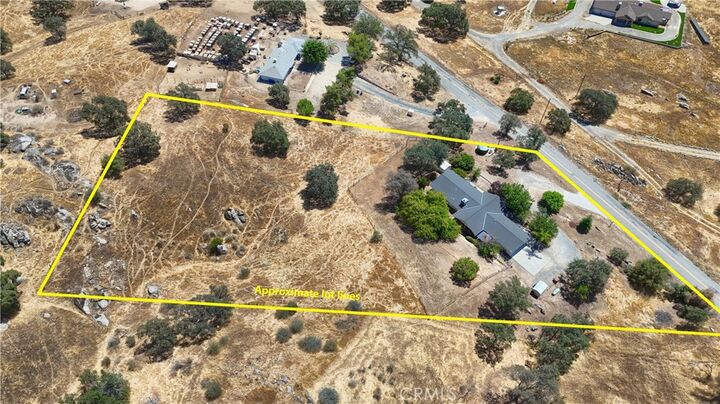 Property Photo:  35777 Road 606  CA 93653 