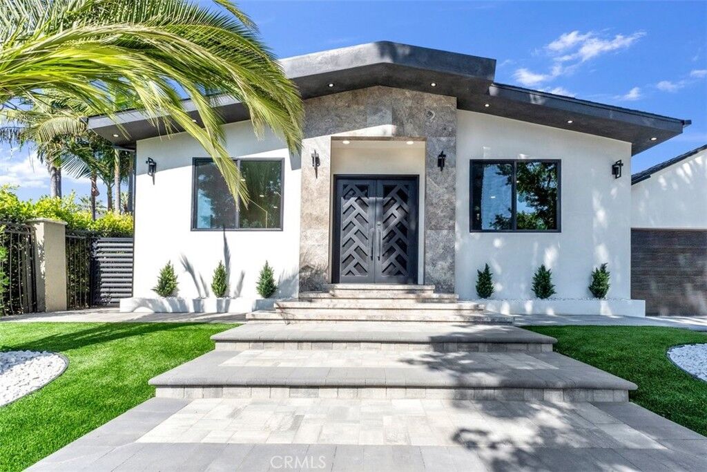 Property Photo:  6631 Bellaire Avenue  CA 91606 