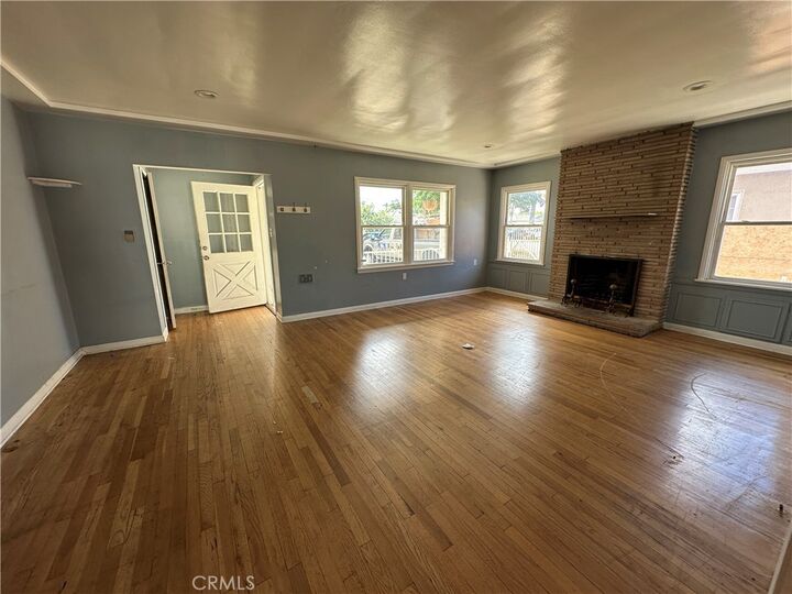Property Photo:  2451 Daisy Avenue  CA 90806 