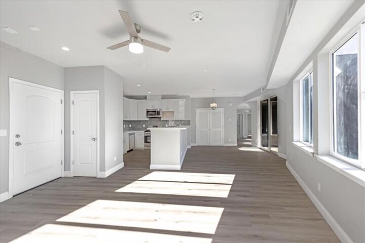 Property Photo:  825 W A Street 1  CA 94541 