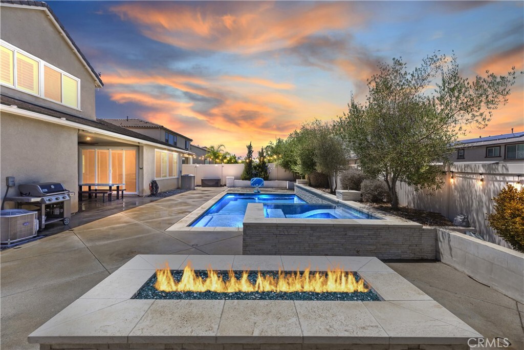 Property Photo:  29670 Saddlebred Circle  CA 92584 