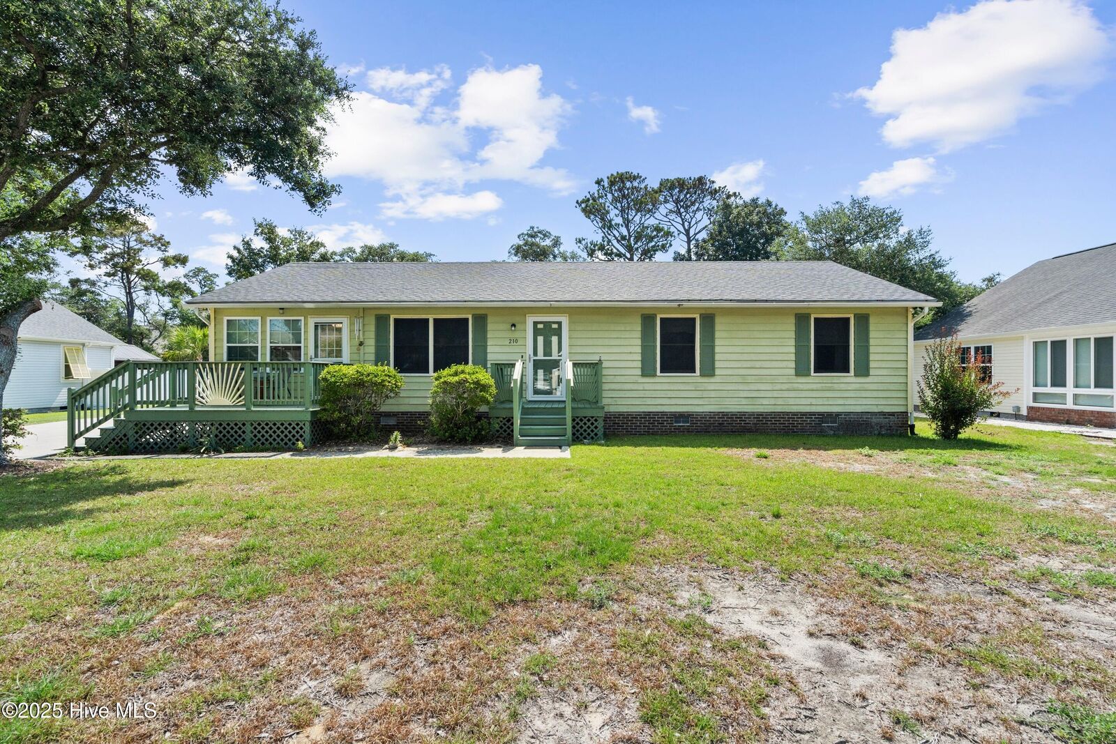 Property Photo: 210 NE 52nd Street NC 28465