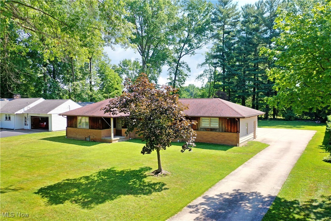 3984 Southwood Drive SE  Warren OH 44484 photo