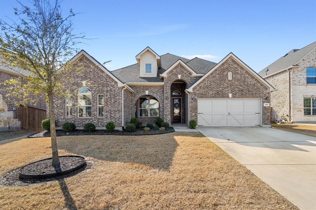 Property Photo: 1223 Caraway Lane TX 76052