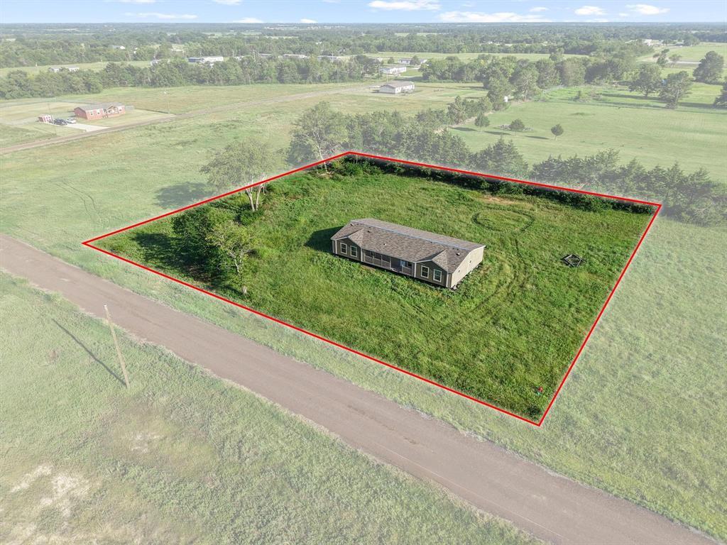 Property Photo: 372 Hemby Way TX 75418