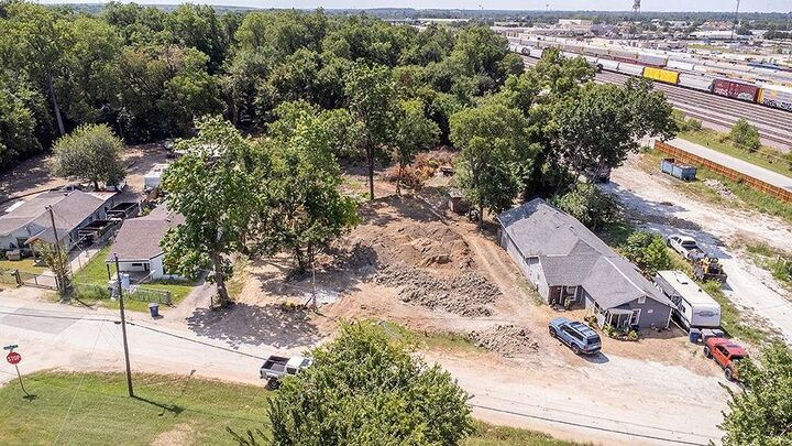 Property Photo:  4516 Burma Road  TX 75216 