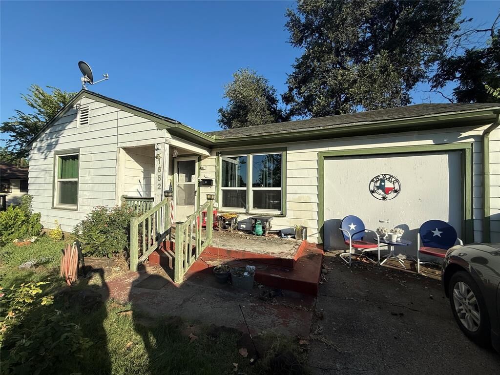 Property Photo:  1652 Murray Drive  TX 75042