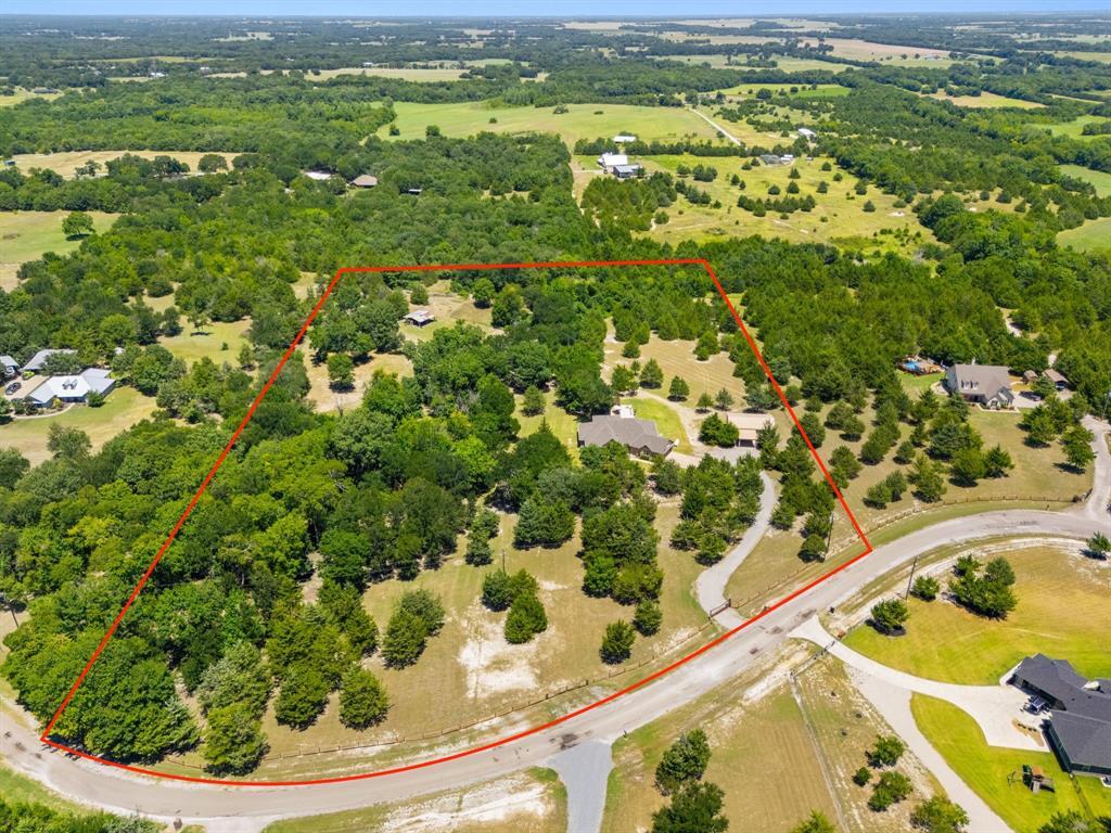 Property Photo: 335 County Road 4524 TX 75491