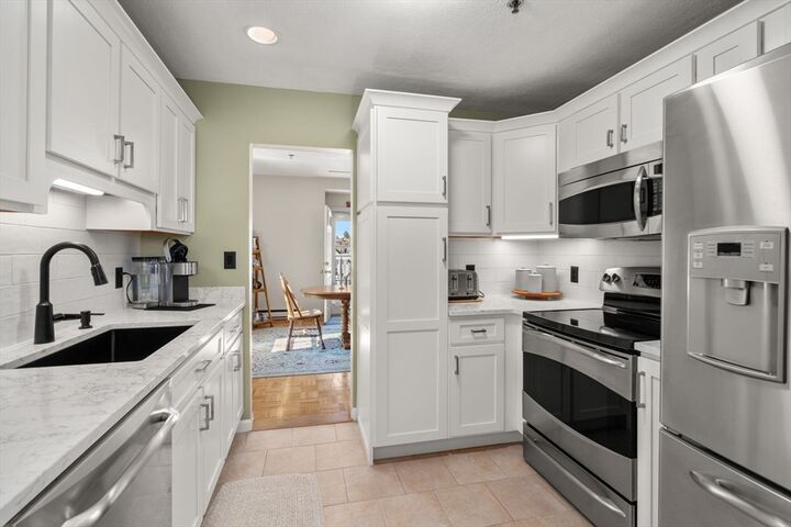 Property Photo:  170 Highland Ave 5  MA 02143 