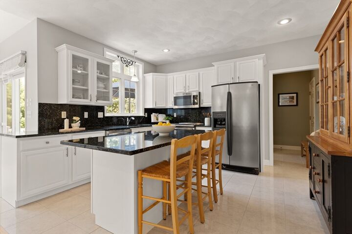Property Photo:  10 Casie Ln  MA 01886 