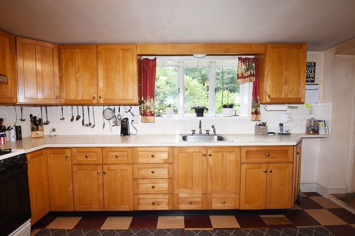 Property Photo: 696 Summer St MA 02370