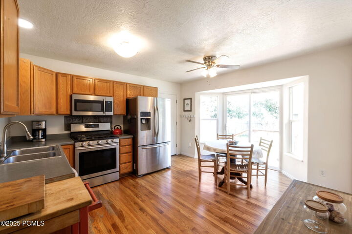 Property Photo: 1103 E 220 N UT 84032