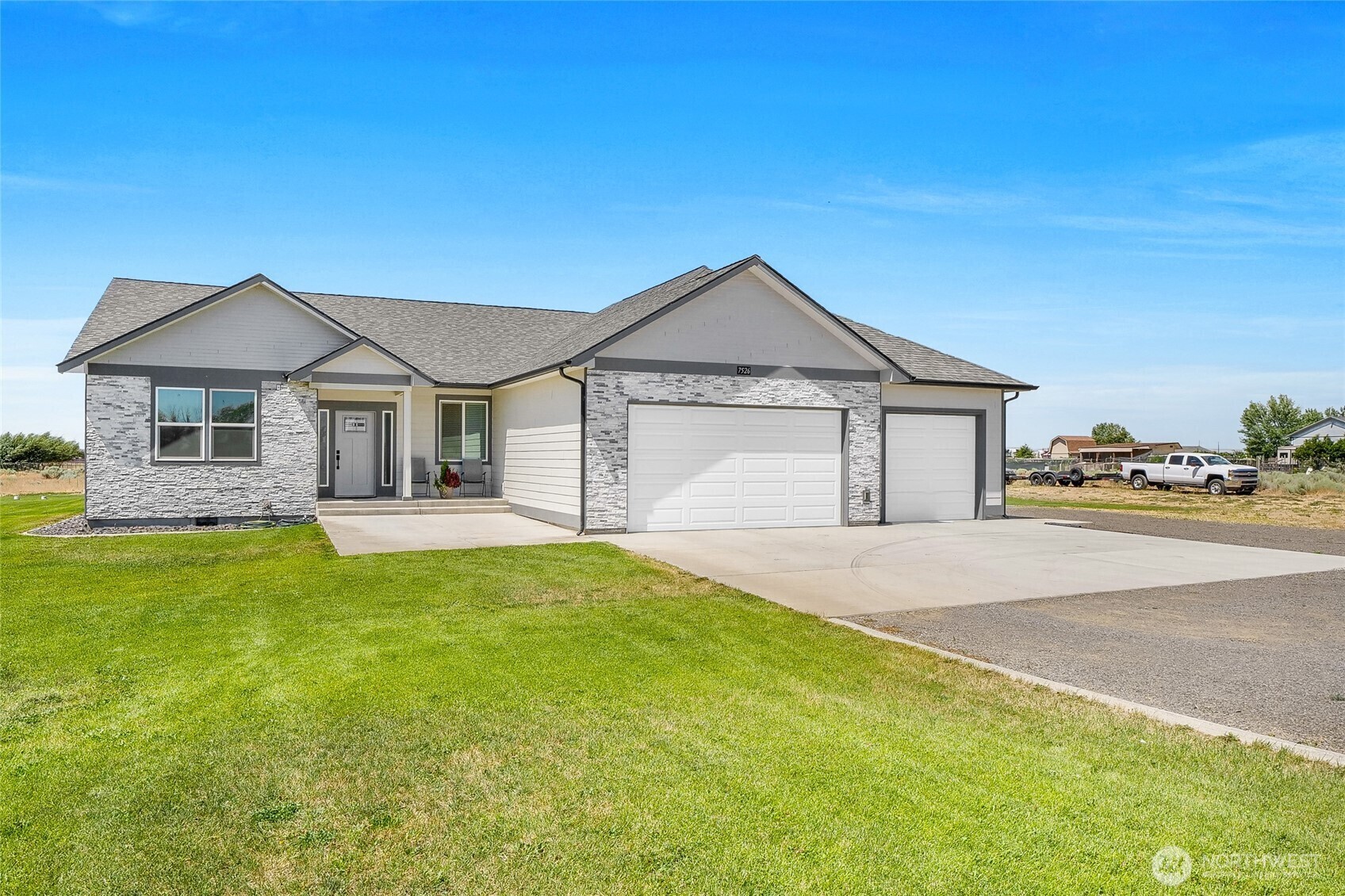 7526 NE Rd D.5  Moses Lake WA 98837 photo