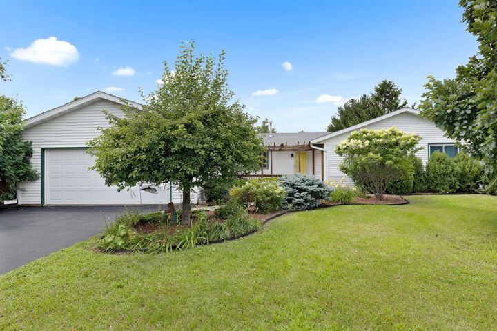 706 Pin Oak Road  Rockton IL 61072 photo