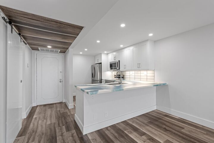 Property Photo: 6 Royal Palm Way 509 FL 33432