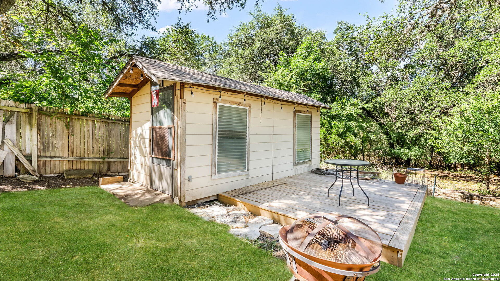 Property Photo: 4927 Timber Wind TX 78250