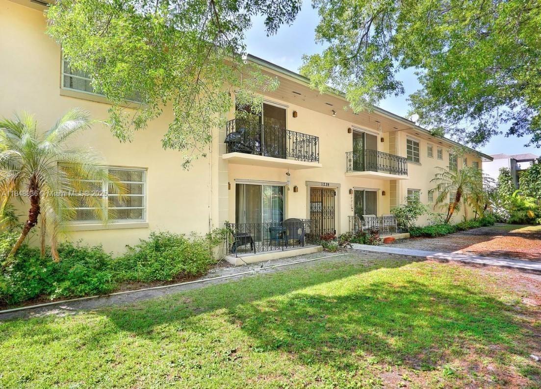 Property Photo:  1239 Mariposa Ave 7  FL 33146 