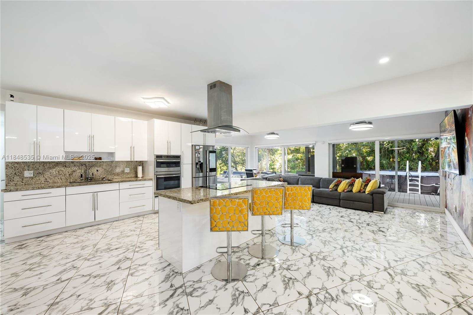 12599 NE 2nd Ave  North Miami FL 33161 photo