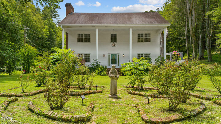 Property Photo: 1139 Glades Road TN 37738