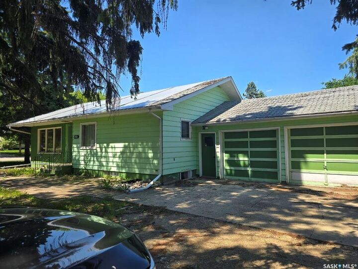 Property Photo:  104 Regional Park Road  SK S0K 0J9 