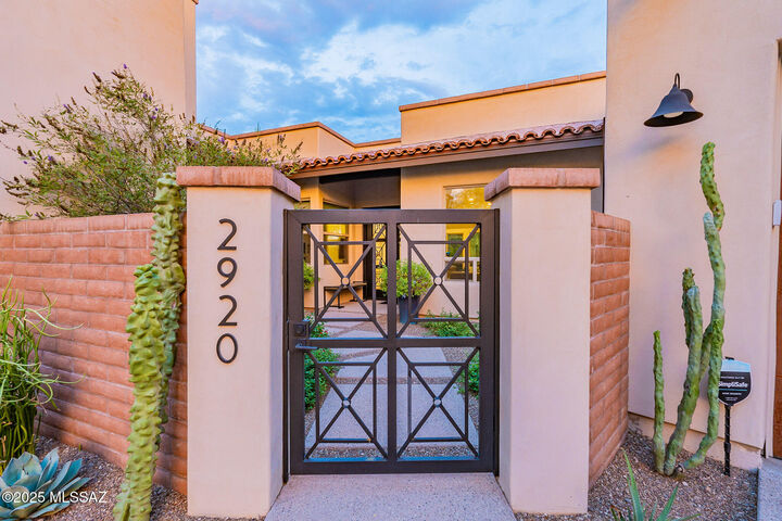 Property Photo: 2920 N Old Fort Lowell Court AZ 85712