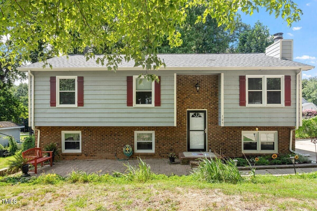 Property Photo: 105 Otter Drive NC 27513