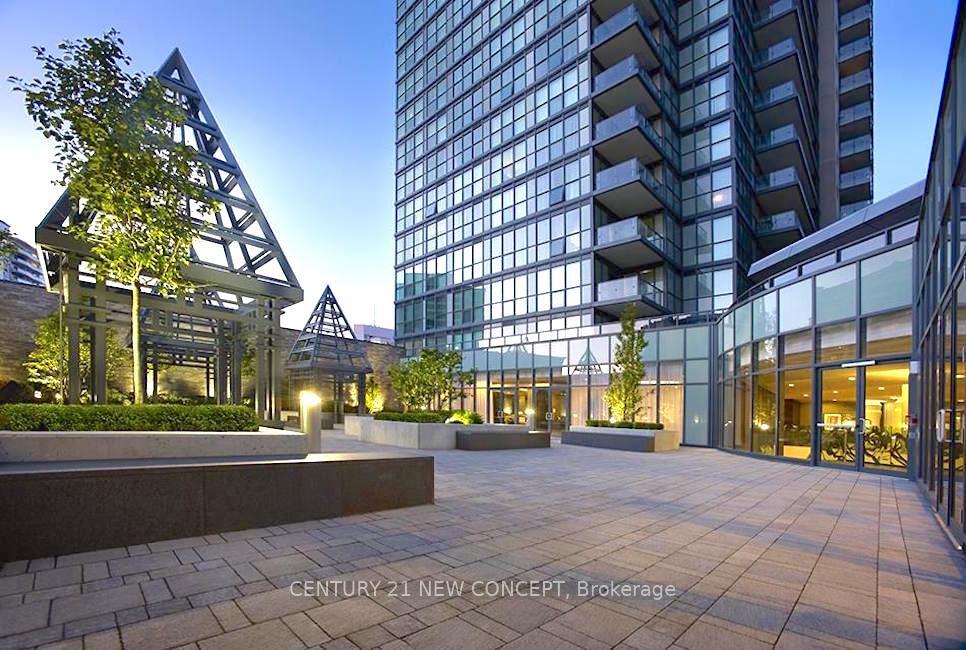 Property Photo: 5162 Yonge Street 112 ON M2N 0E9