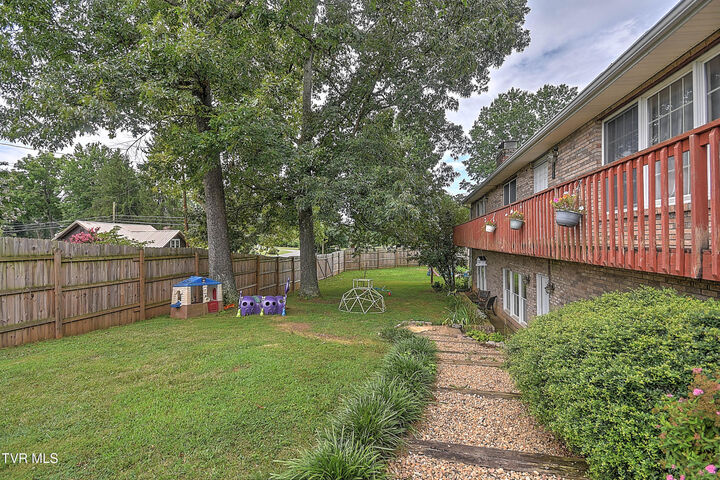 203 Fairfield Drive  Bristol TN 37620 photo