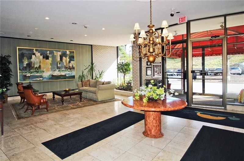 Property Photo: 1160 Bower Hill 1108A PA 15243
