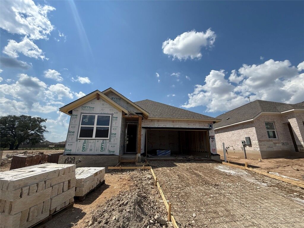 Property Photo: 1929 Fannie Road TX 78633