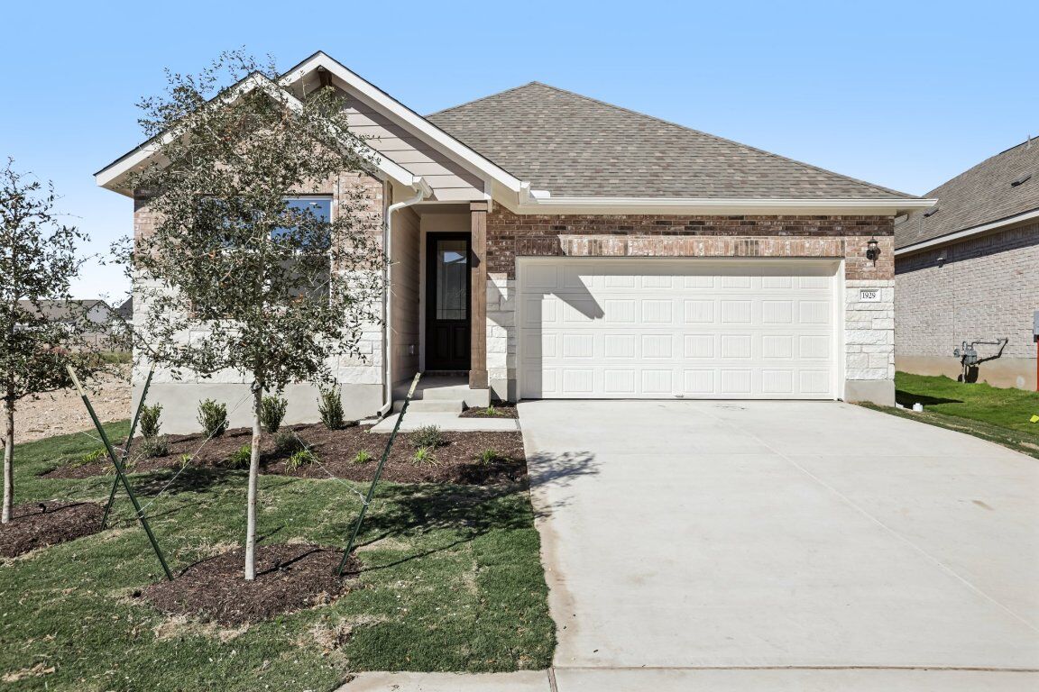 Property Photo:  1929 Fannie Road  TX 78633 