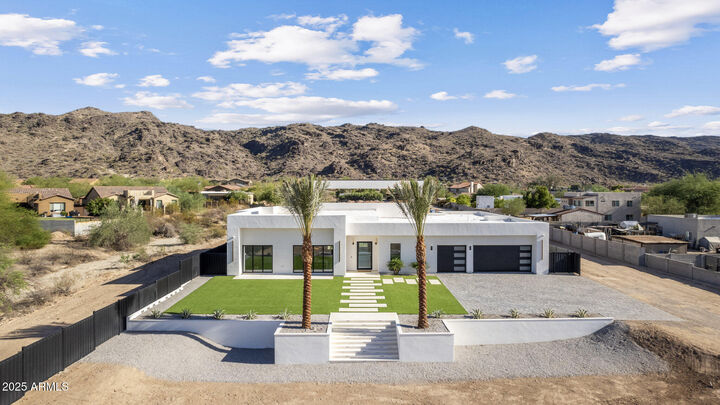 Property Photo:  2305 E South Mountain Avenue  AZ 85042 