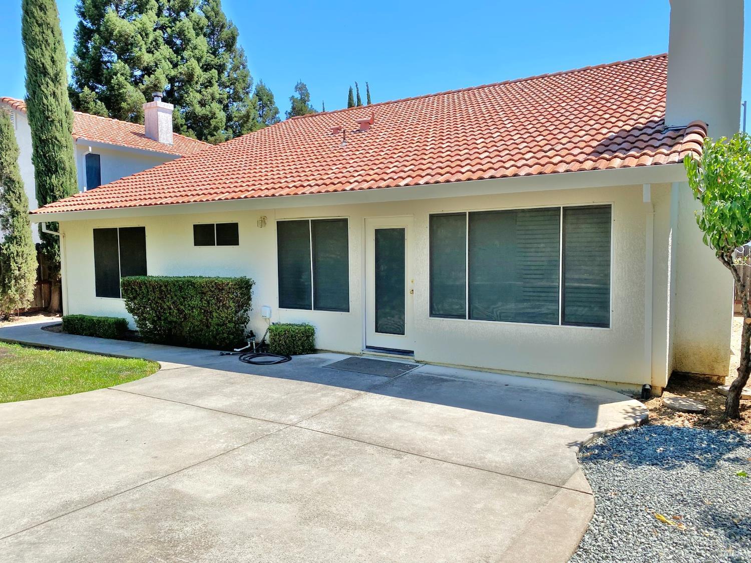 Property Photo: 330 Crow Canyon Court CA 95688