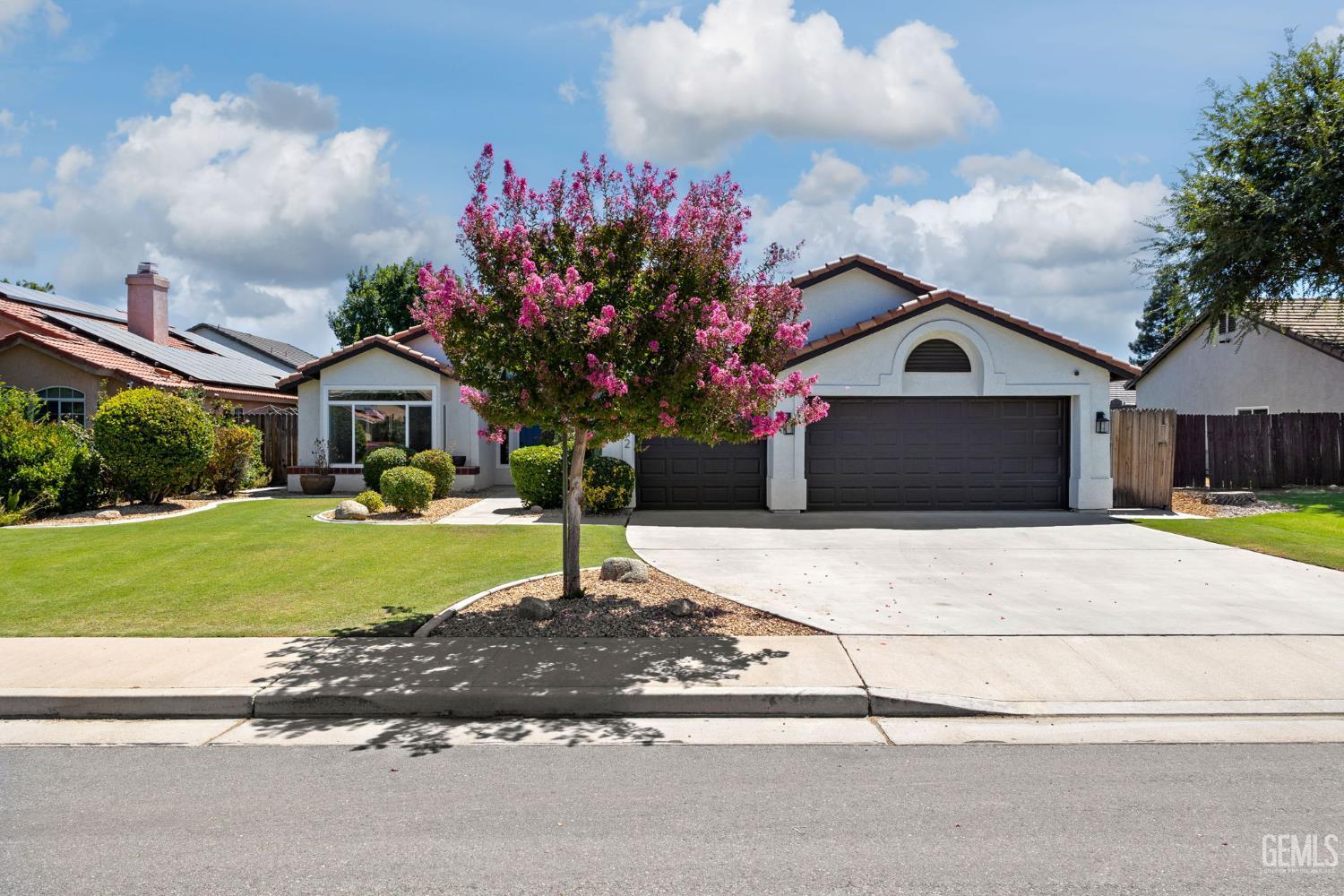 Property Photo:  3632 Bedrock Drive  CA 93311 