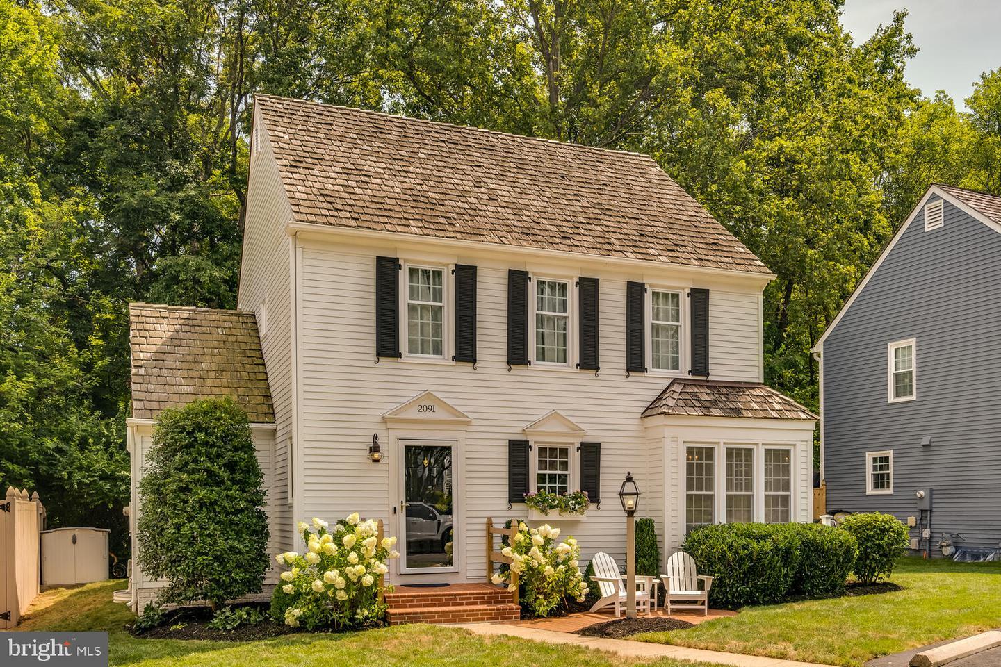 Property Photo: 2091 Cobblestone Lane VA 20191