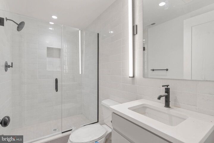 Property Photo: 600 Fairmount Avenue J3 PA 19123