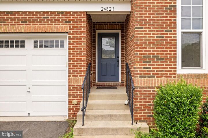 Property Photo:  24821 Beardgrass Place  VA 20105