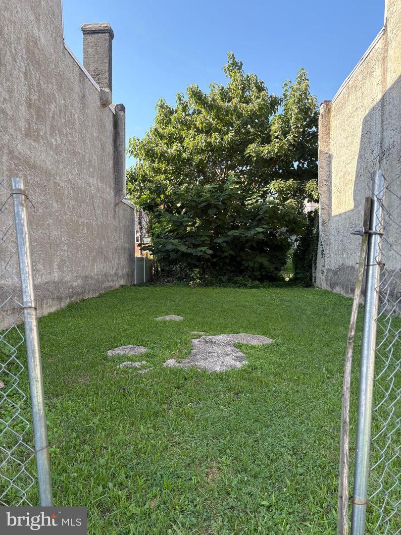 Property Photo:  3132-3134 W Montgomery Avenue  PA 19121 
